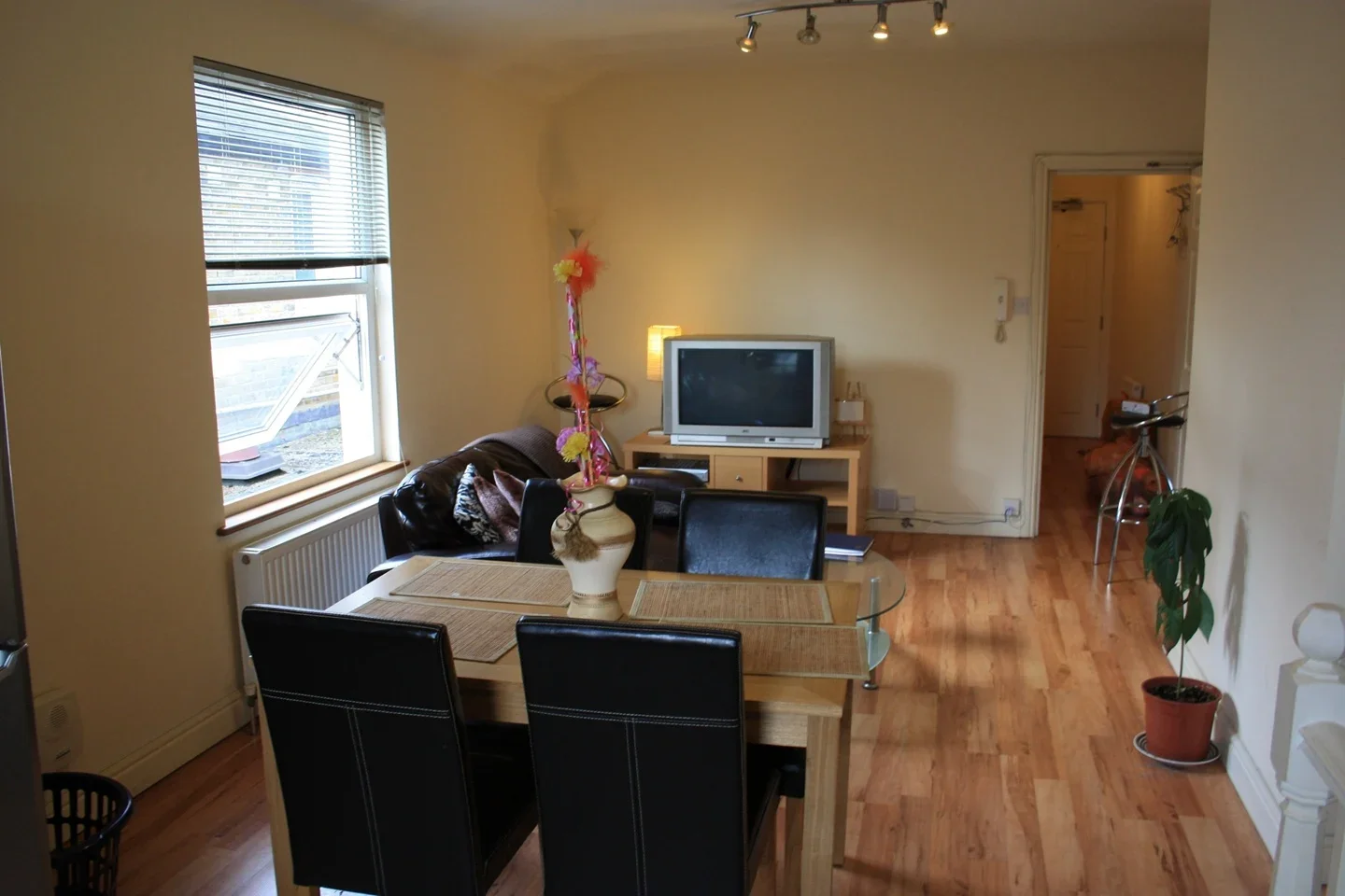 Flat Franciscan Road in Greater London
