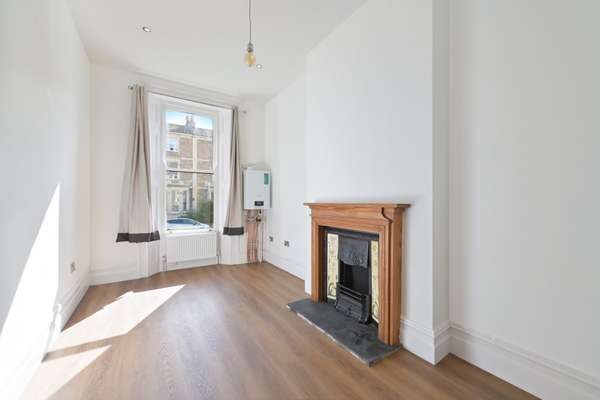Flat Whatley Road in Bristol
