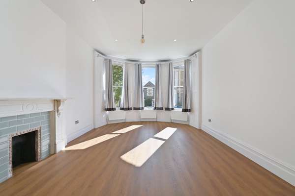 Flat Whatley Road in Bristol