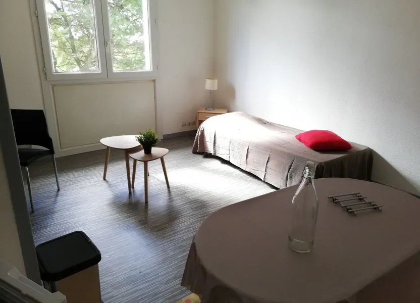 Chambre Rue Eugéne Le Roy à Limoges