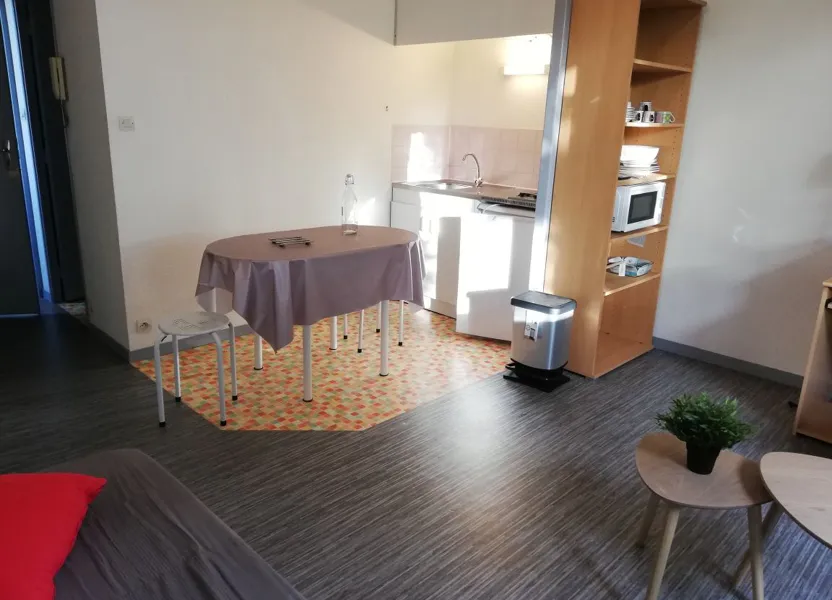 Room Rue Eugéne Le Roy in Limoges