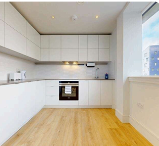 Flat Olympic Way in Greater London