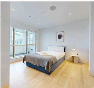 Flat Olympic Way in Greater London