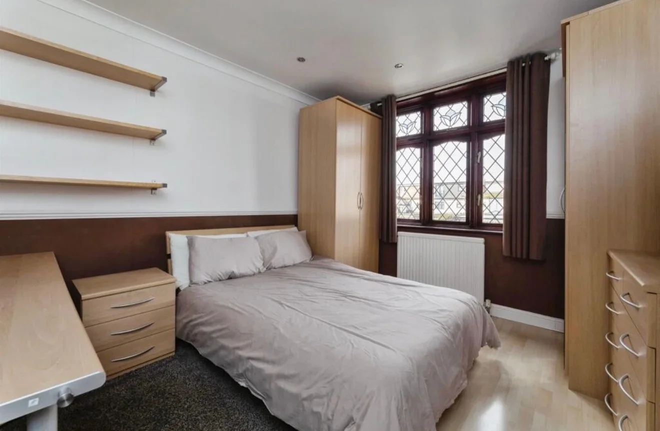 Room Tavistock Gardens in Greater London