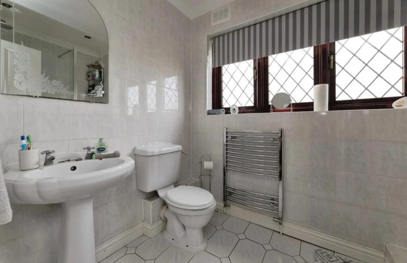 Room Tavistock Gardens in Greater London