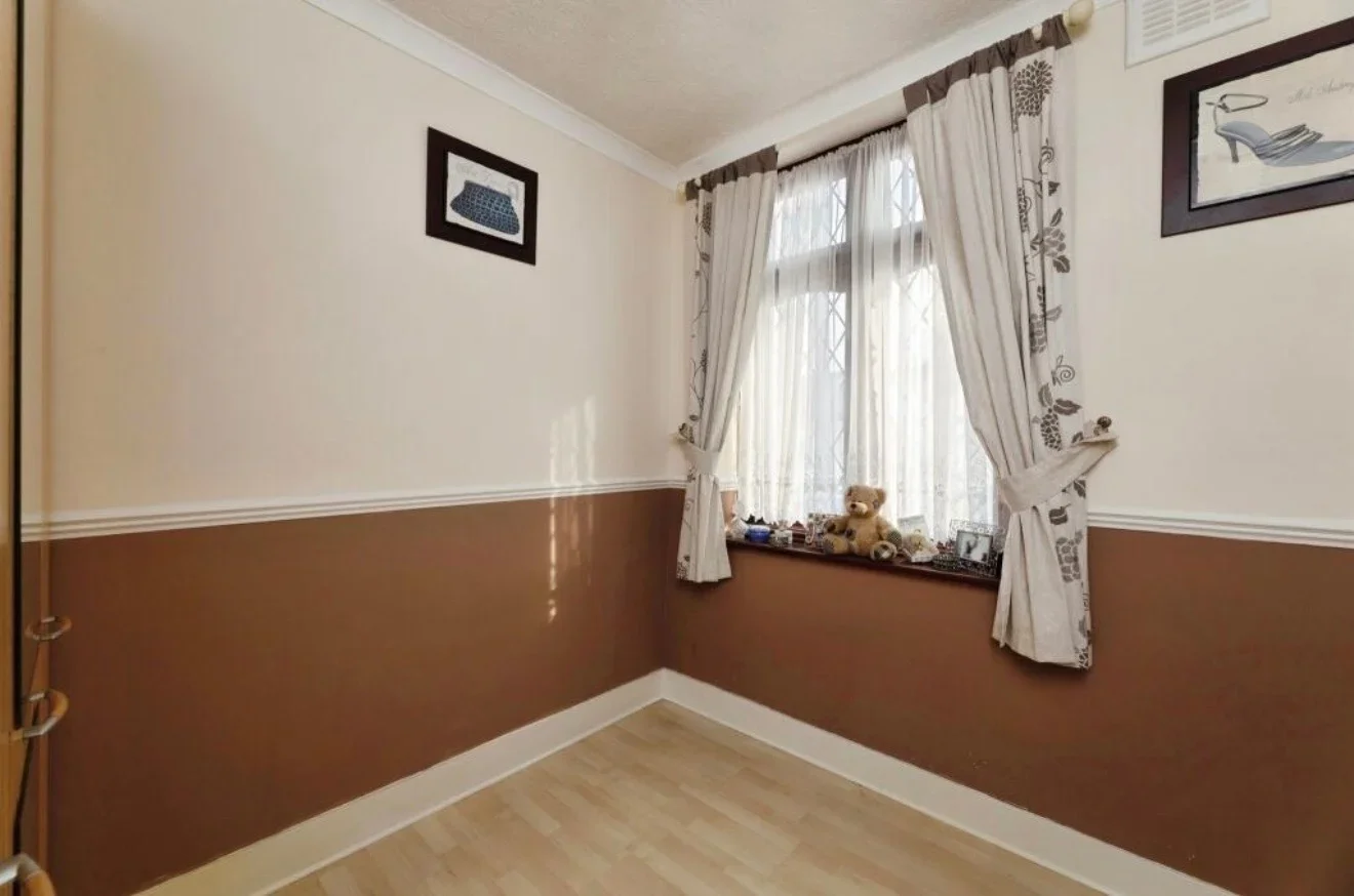 Room Tavistock Gardens in Greater London