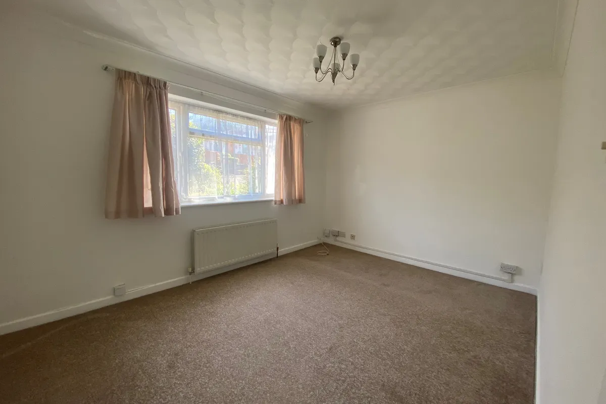 Flat Woodmill Lane in Southampton