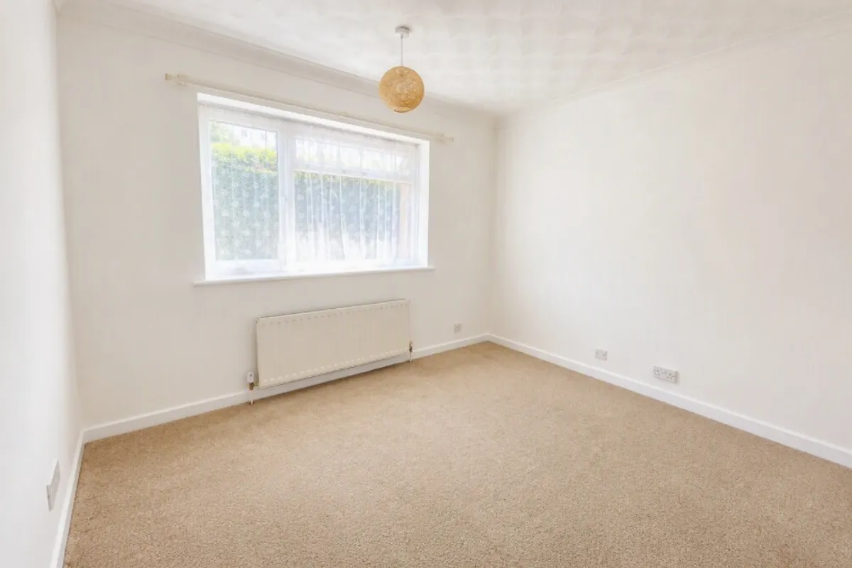 Flat Woodmill Lane in Southampton