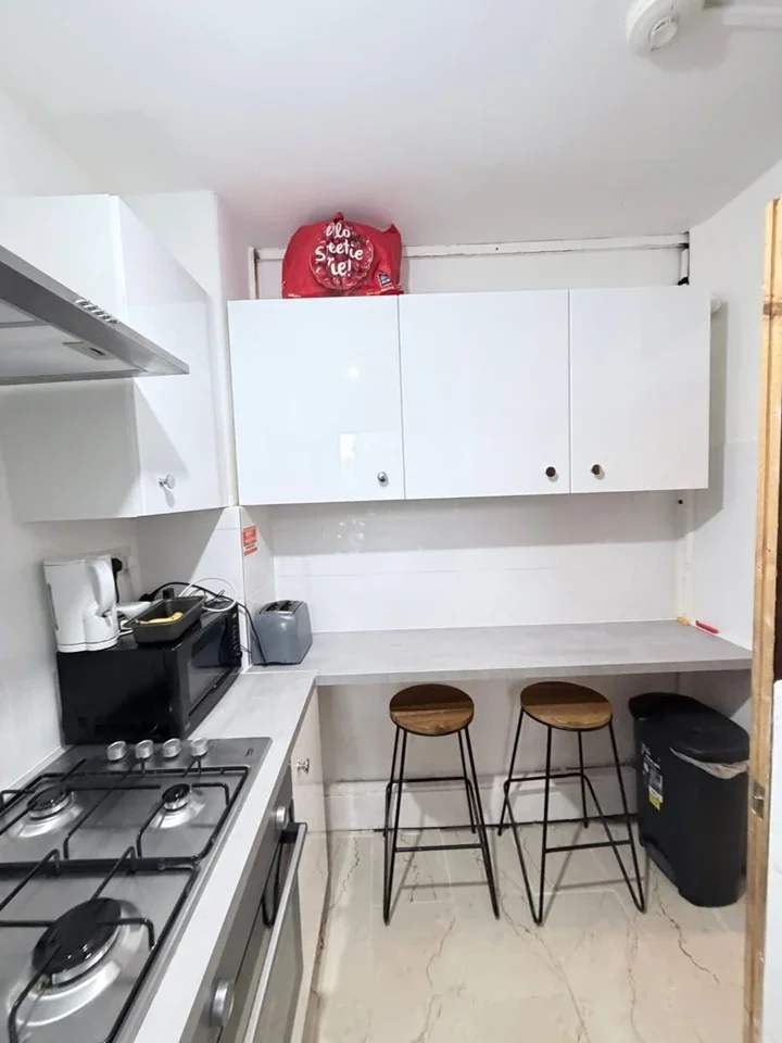 Room Chicksand Street in Greater London
