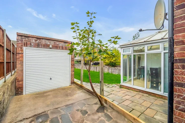House Hearns Road in Greater London