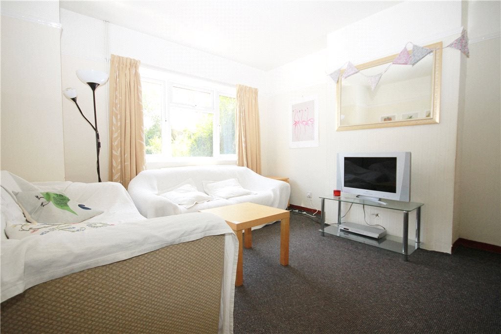 Flat Spring Rise in Borough of Runnymede