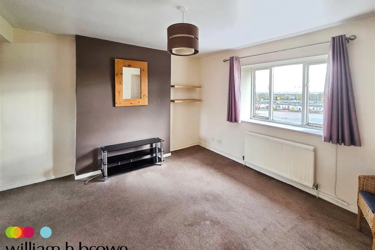 Flat Shannon Way in Kenningtons
