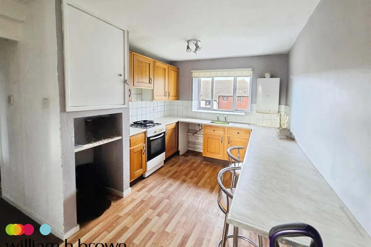Flat Shannon Way in Kenningtons