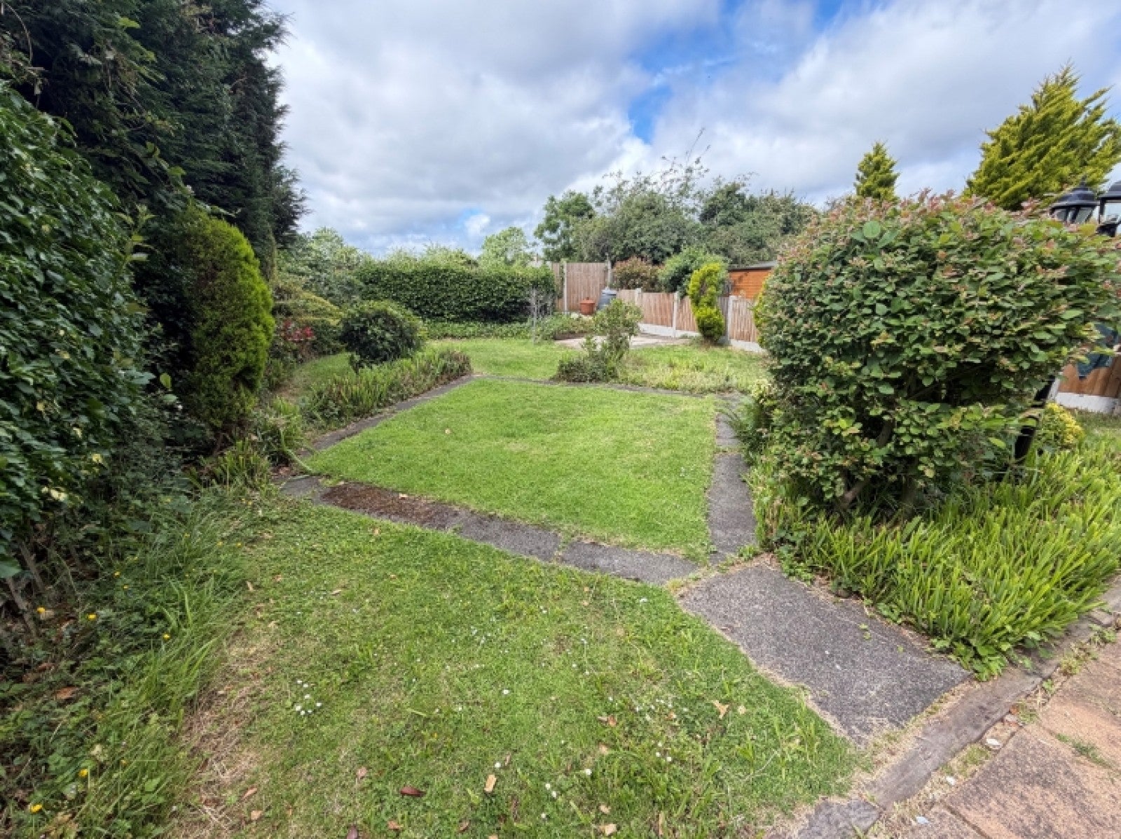 House Wesson Gardens in Halesowen