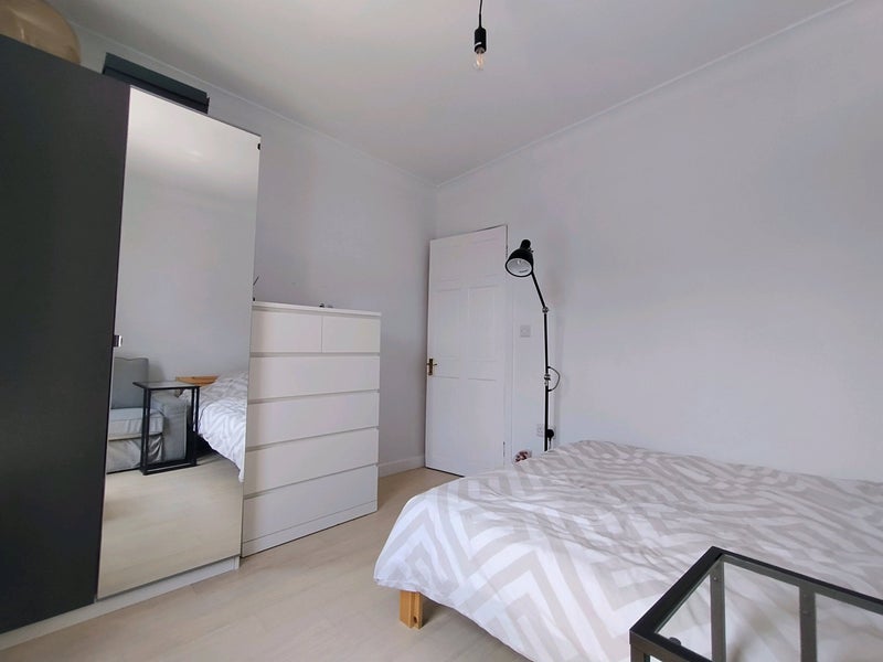 Room Fawcett Road in Greater London