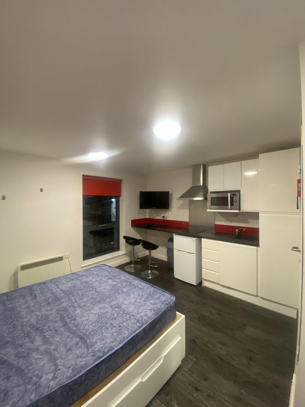 Room Vere Street in Cardiff