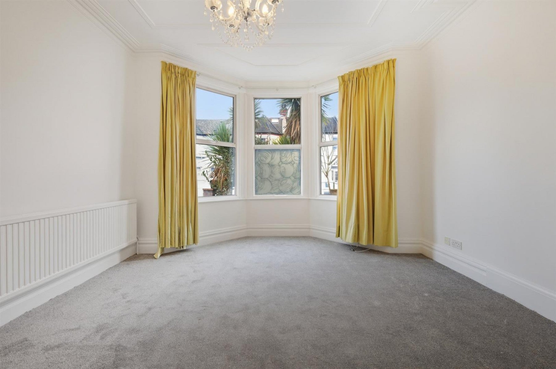 House Melbourne Avenue in Greater London
