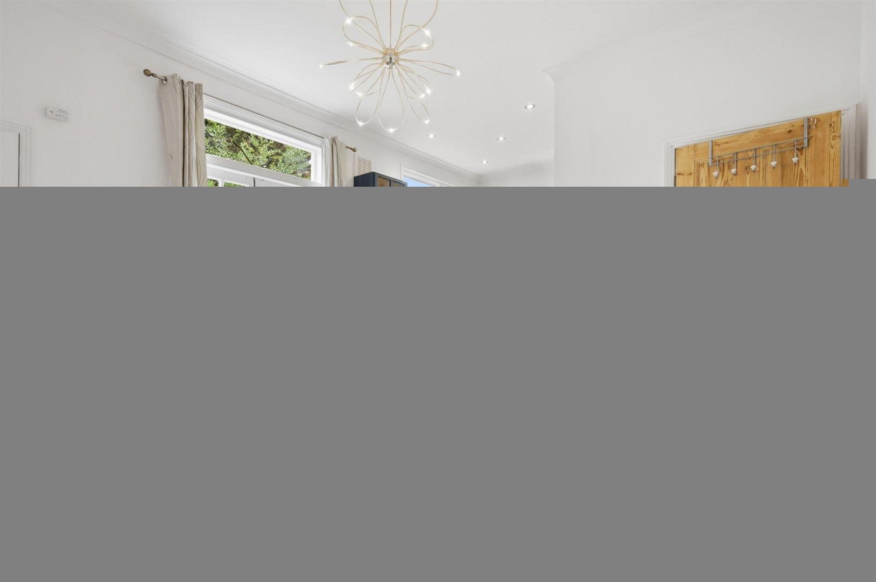 House Melbourne Avenue in Greater London