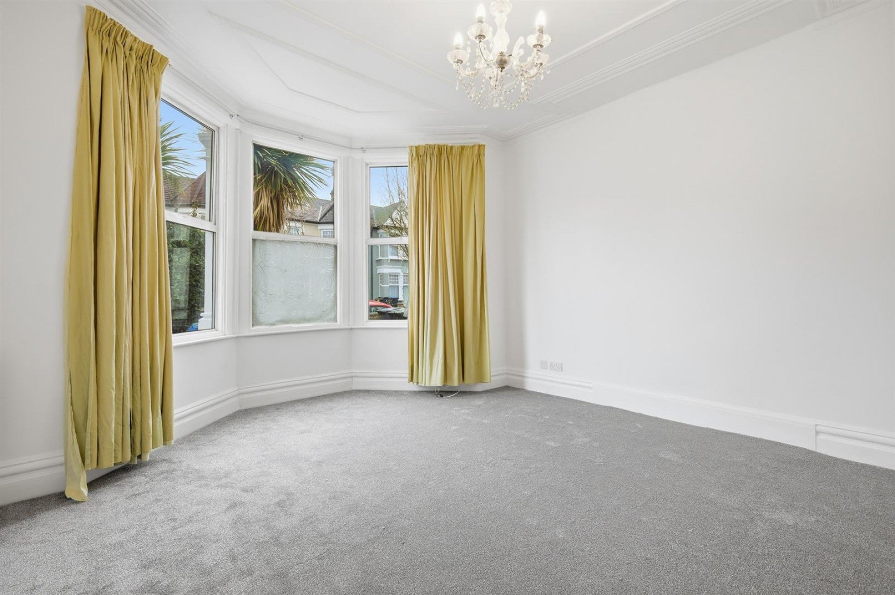 House Melbourne Avenue in Greater London