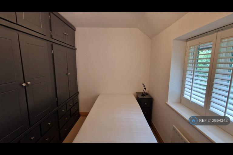 Room Frenchay Hill in Bristol