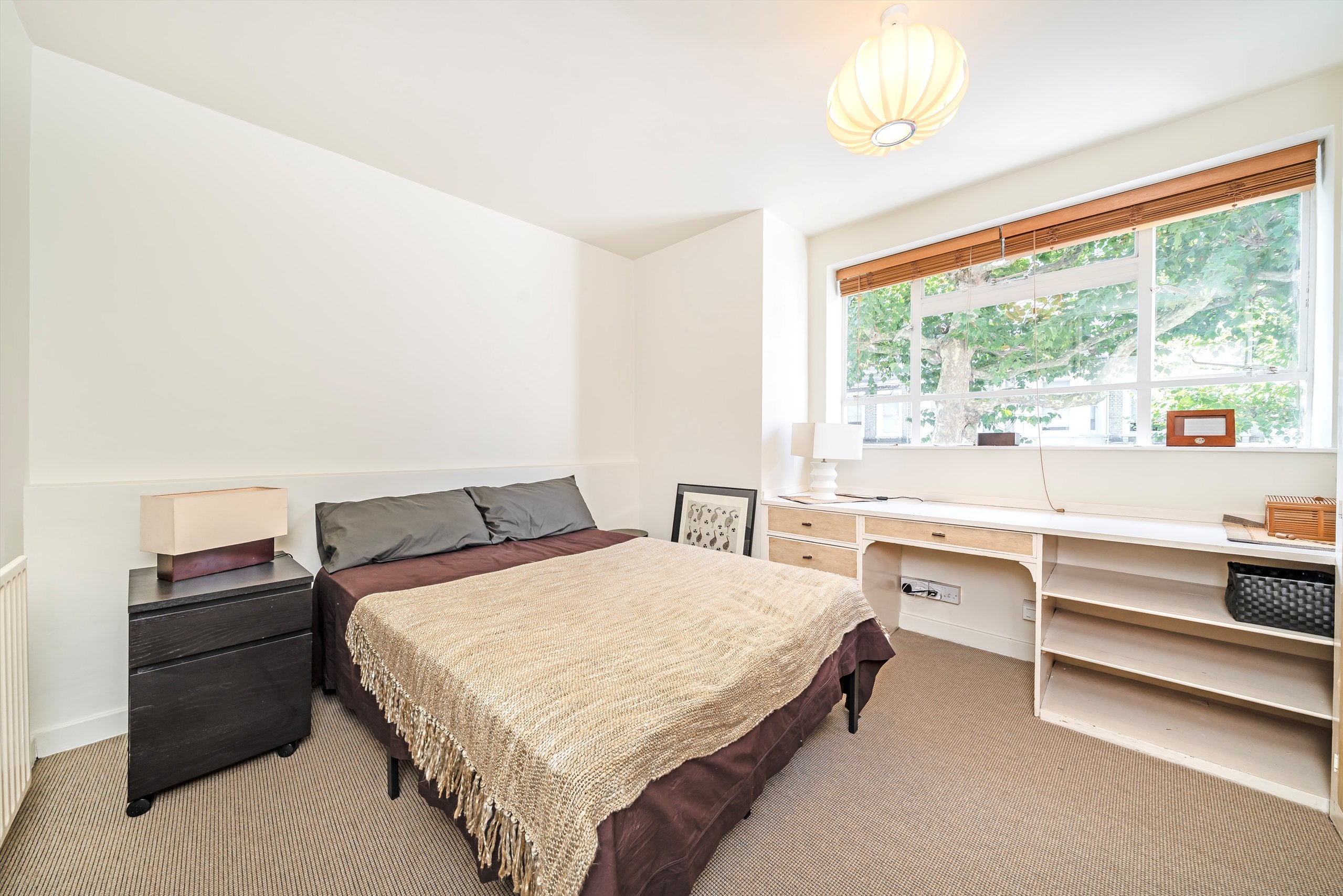 Flat Philbeach Gardens in Greater London