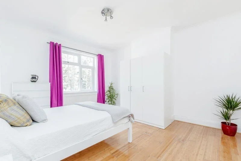 Room Great West Road in Greater London