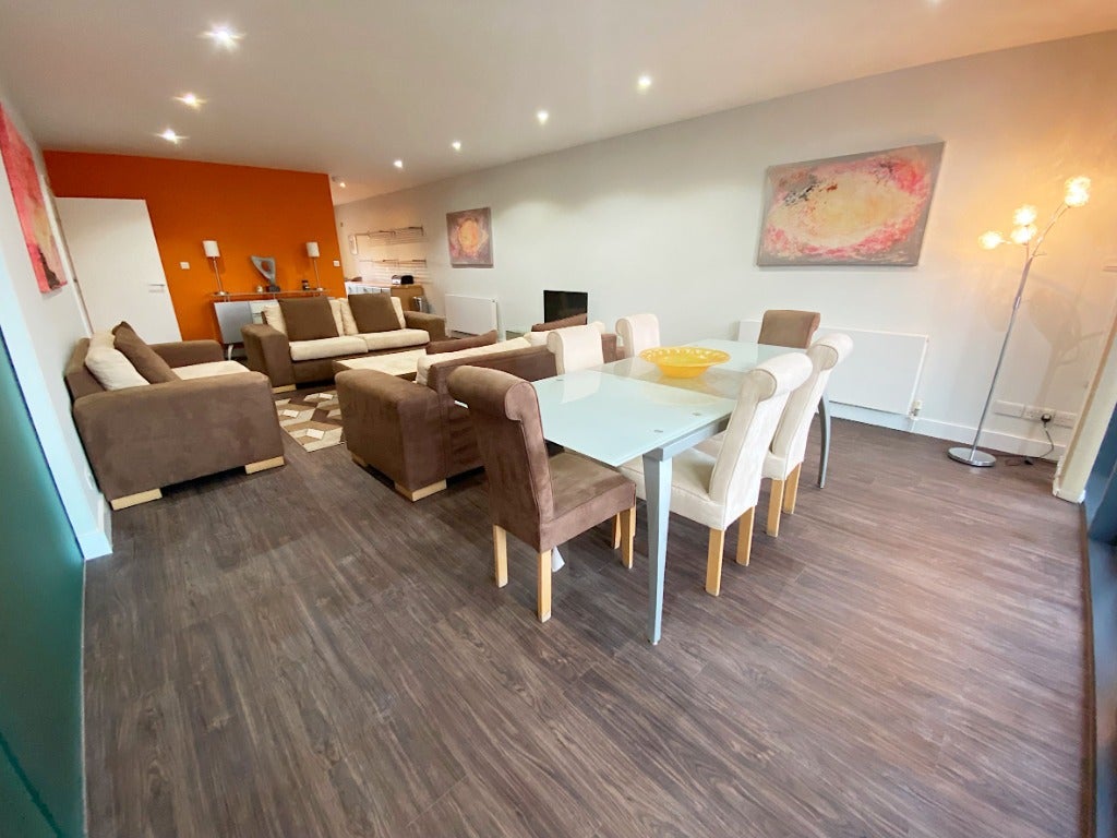 Flat Lancefield Quay in Glasgow