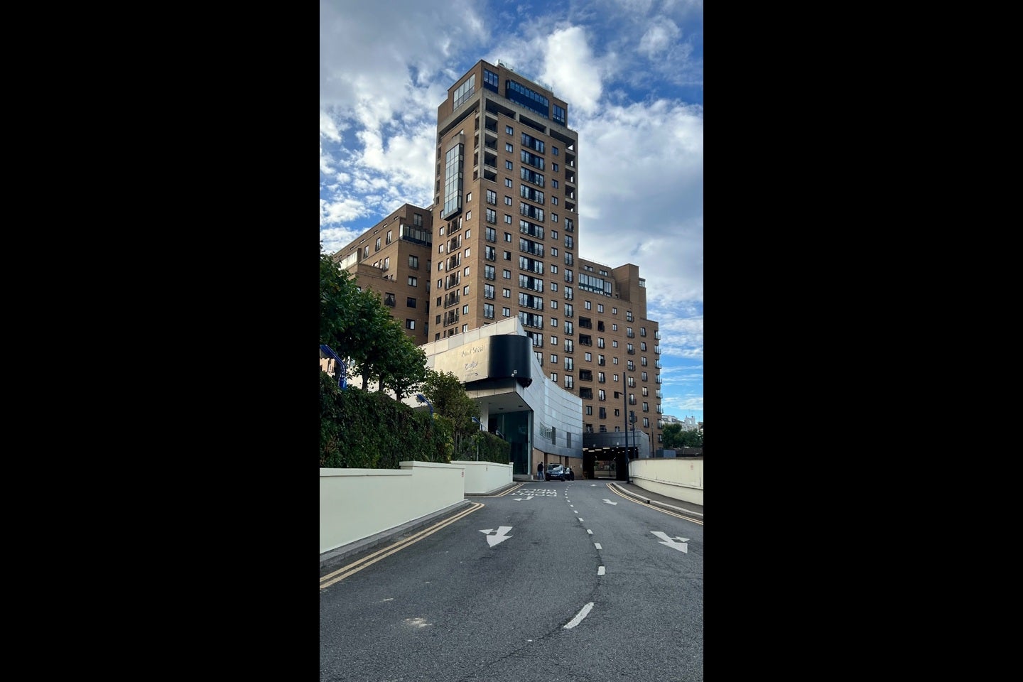 Flat Point W Access Road in Greater London
