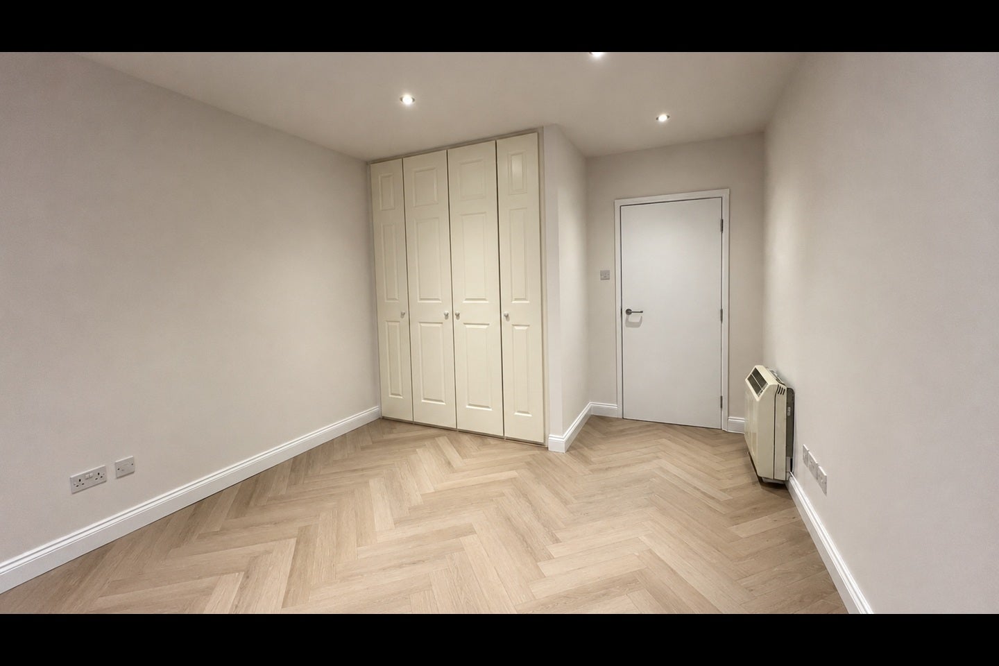 Flat Point W Access Road in Greater London