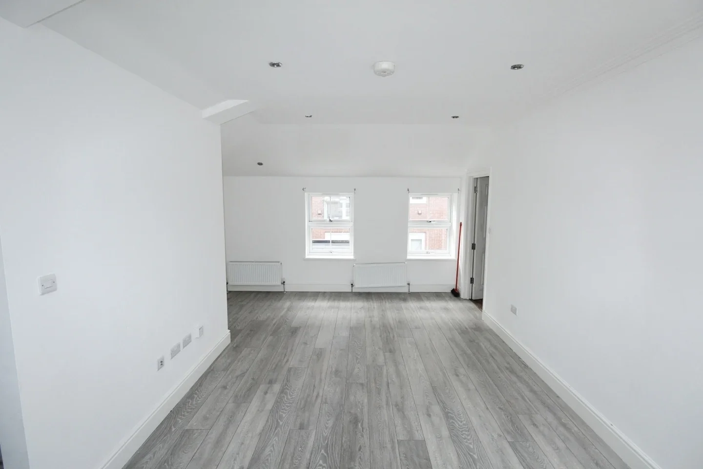 Flat Riverdene Road in Greater London