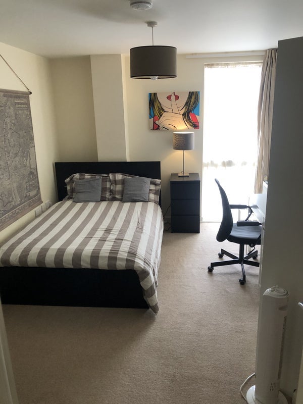 Room Albert Road in Greater London