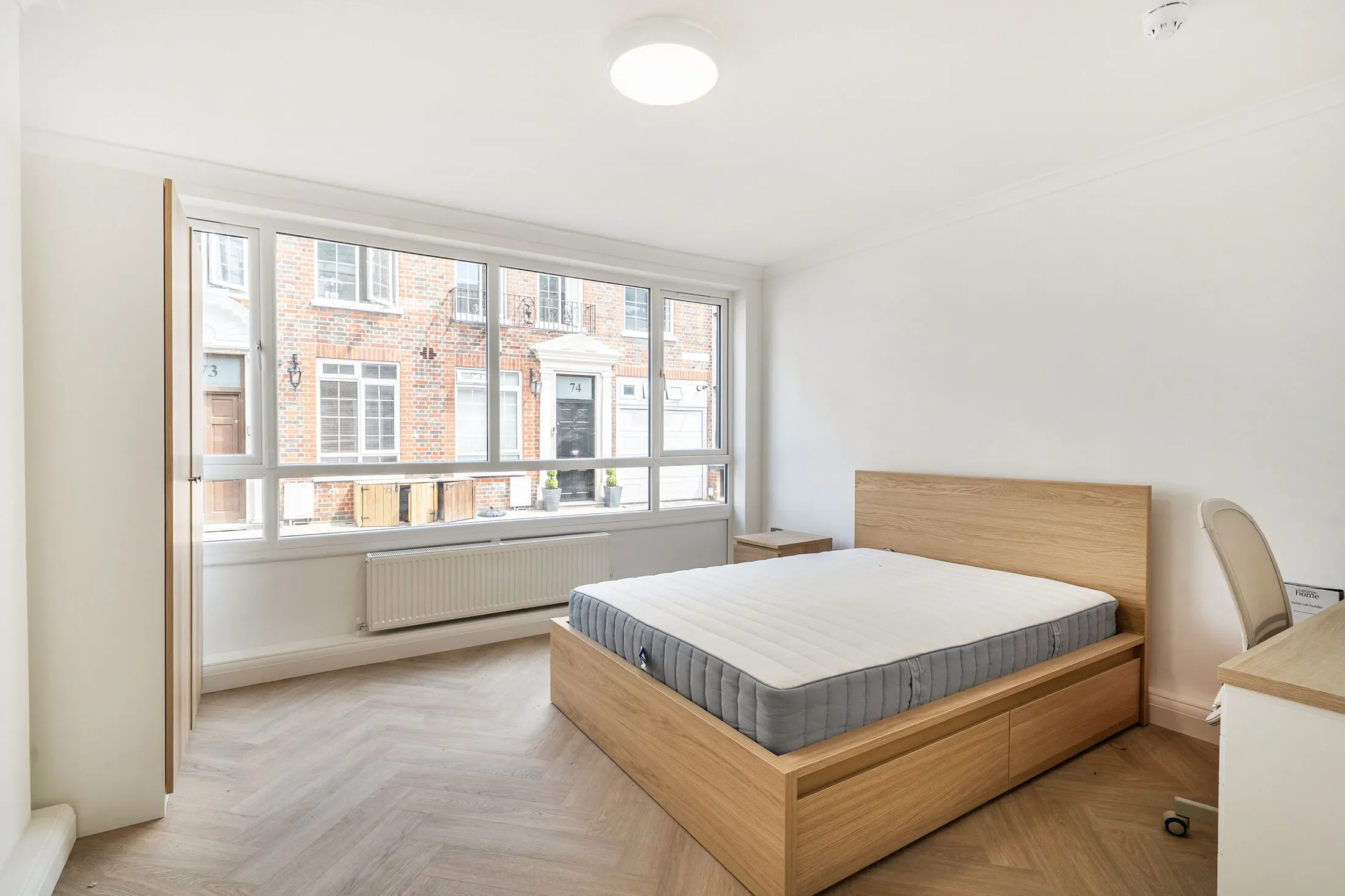 Flat Stanhope Gardens in Greater London