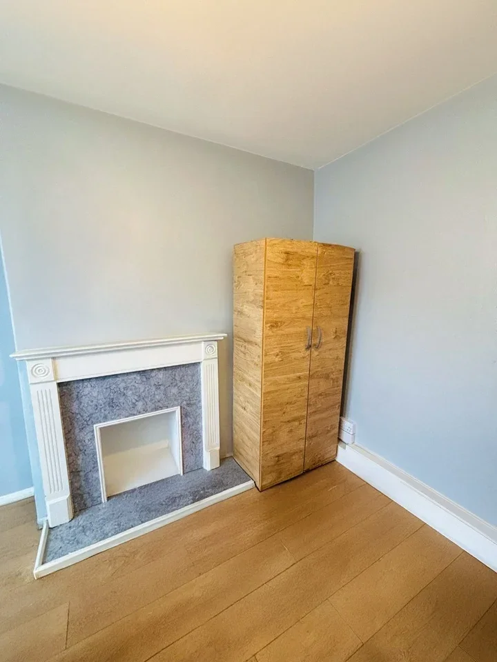 Room Barringer Square in Greater London