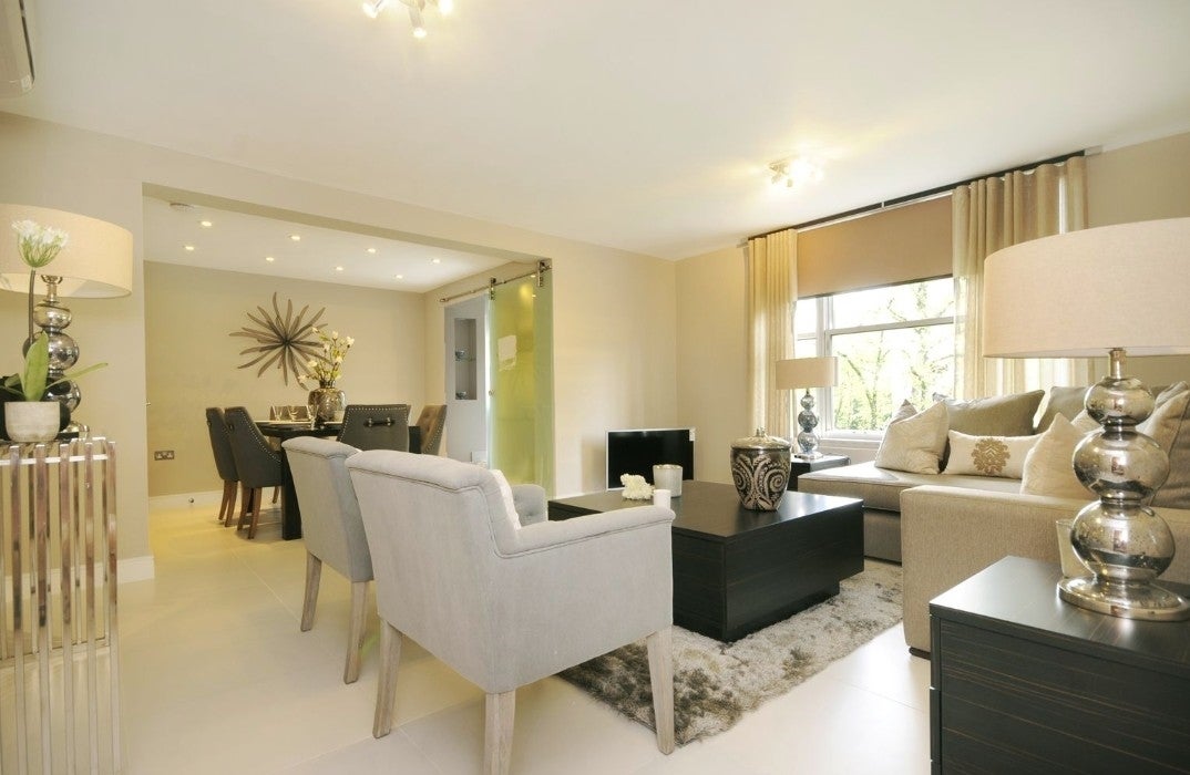 Flat Boydell Court in Greater London