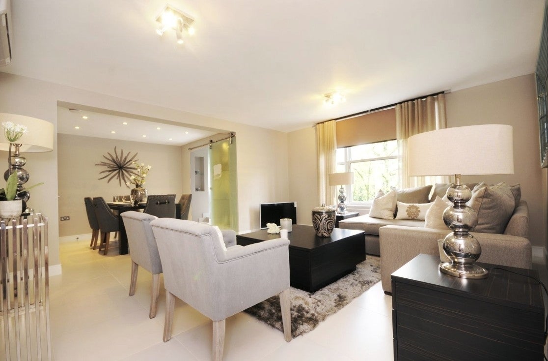 Flat Boydell Court in Greater London