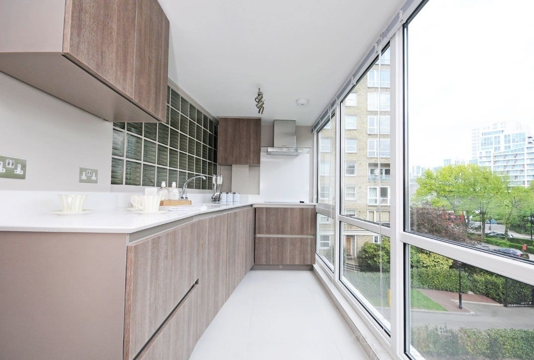 Flat Boydell Court in Greater London