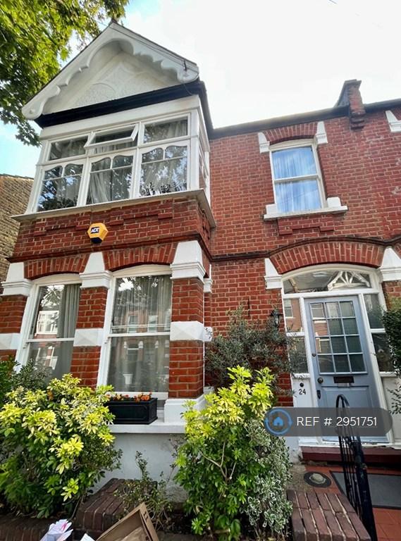 House Cleveland Avenue in Greater London