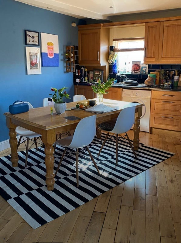 Room Martaban Road in Greater London