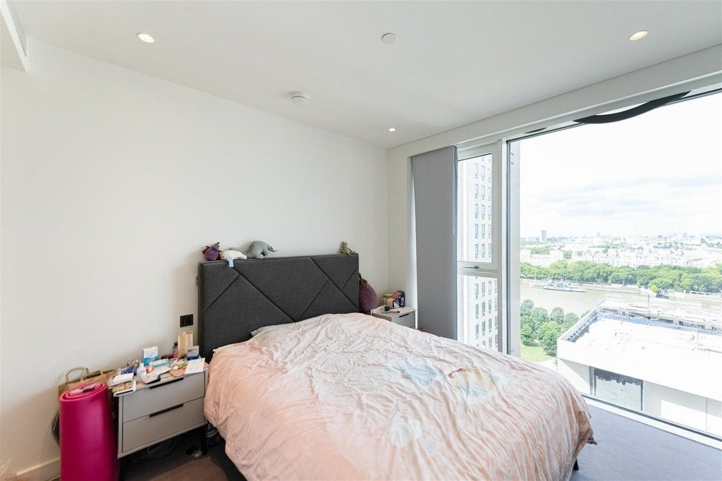 Flat York Road in Greater London
