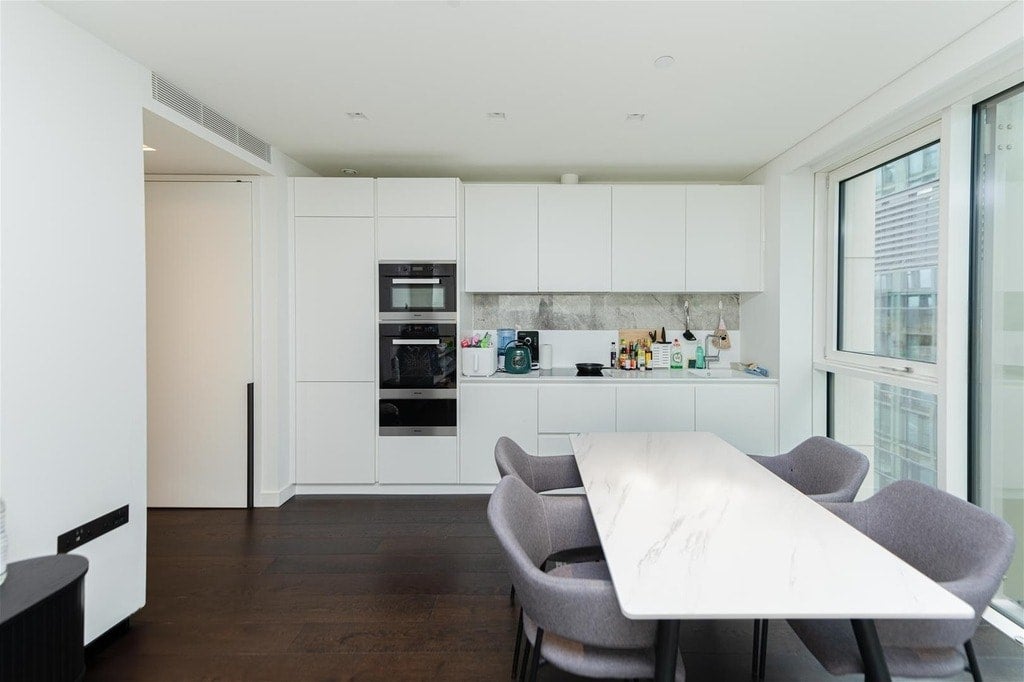 Flat York Road in Greater London