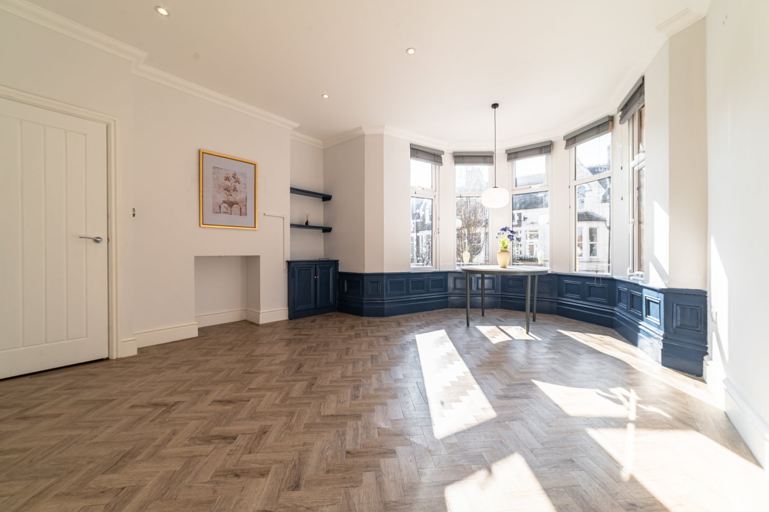 Flat Connaught Road in Cardiff