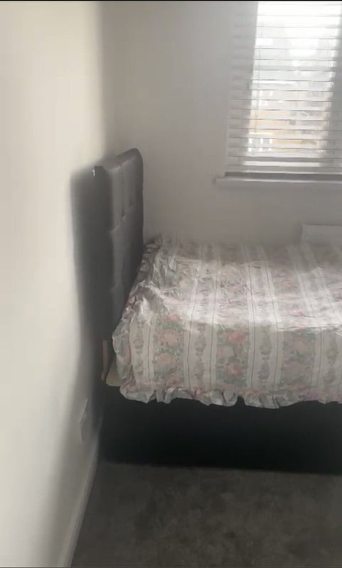 Room Moss Road in Trafford