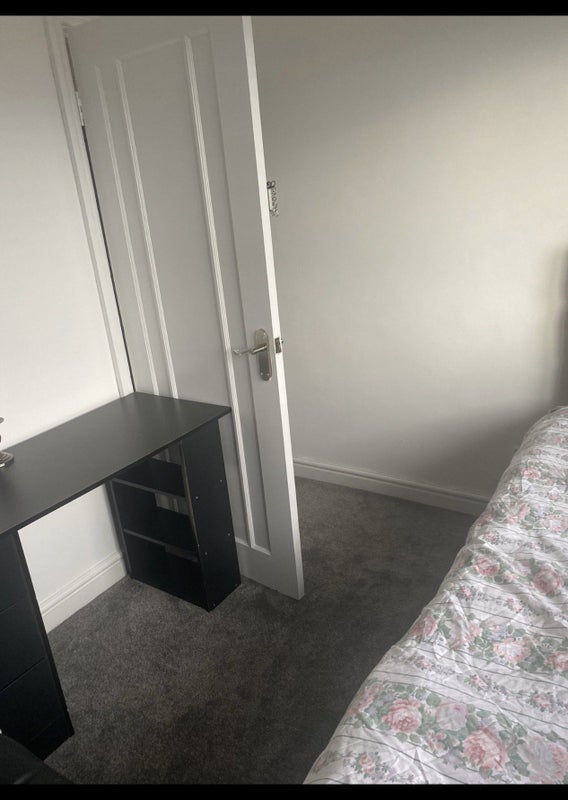 Room Moss Road in Trafford