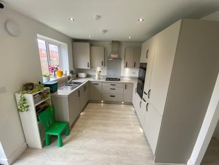 House White Oak Close in Rugby