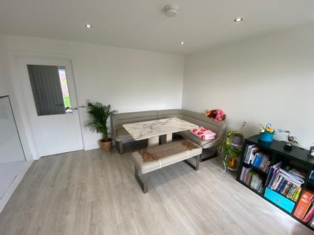 House White Oak Close in Rugby