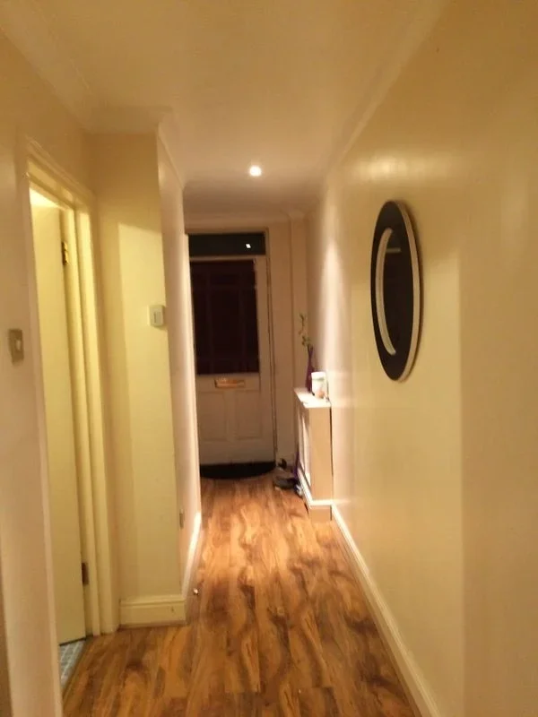 Room Love Lane in Greater London
