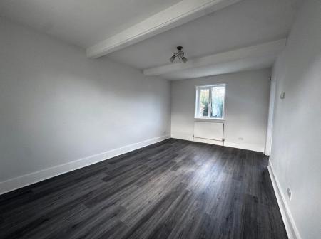 House Elliman Avenue in Slough