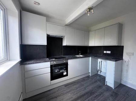 House Elliman Avenue in Slough