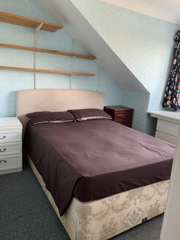 Room Tyler Avenue in Basildon