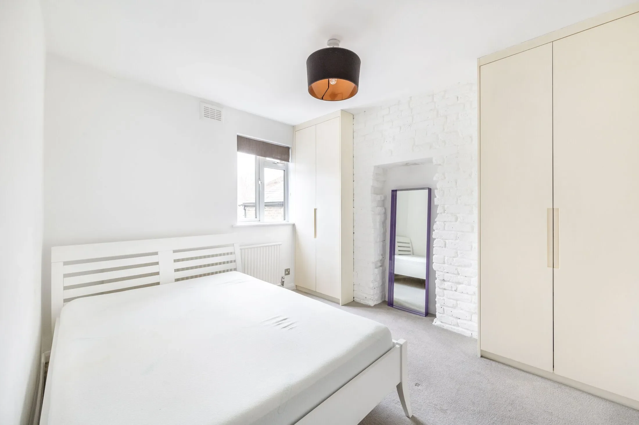 Flat Laurence Mews in Greater London